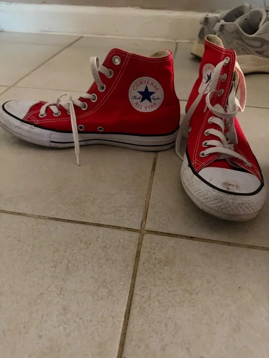 Converse Red High-Top Kids Sneakers with White Laces - Picture 2 of 2